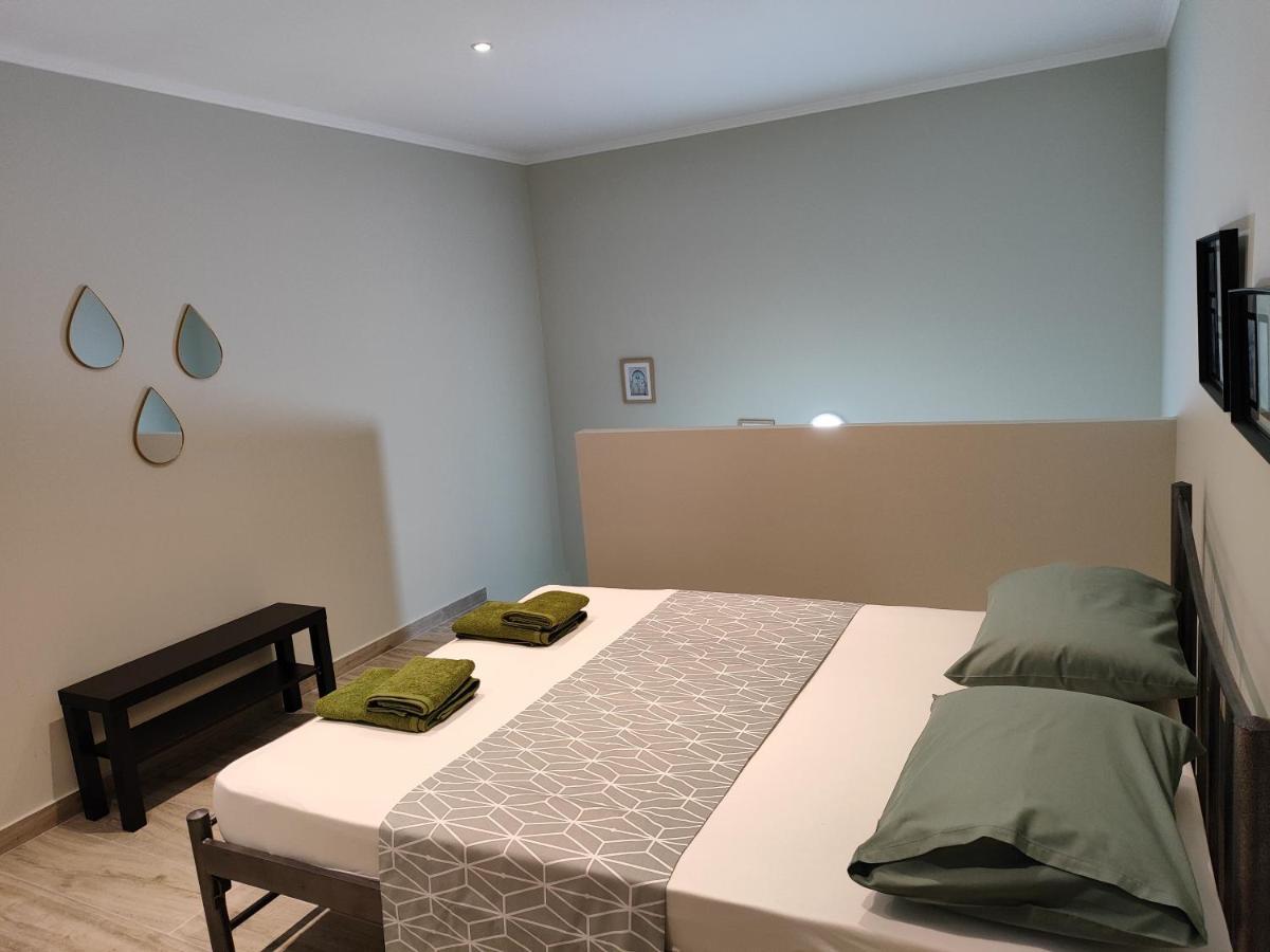 Kamares Suites 2 Nea Kallikrateia ภายนอก รูปภาพ
