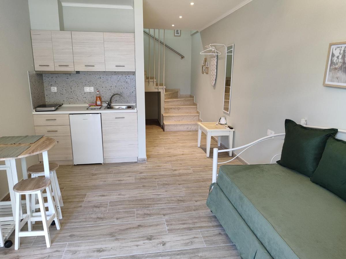Kamares Suites 2 Nea Kallikrateia ภายนอก รูปภาพ