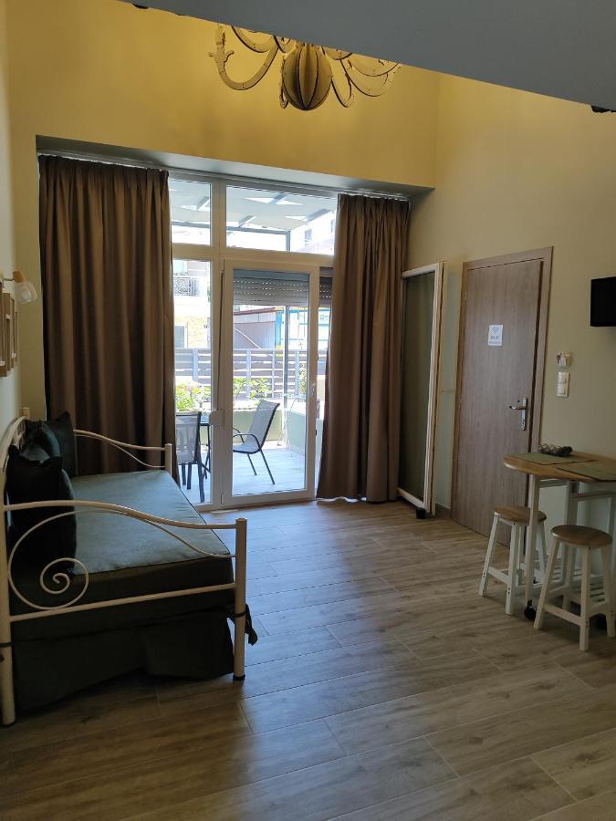 Kamares Suites 2 Nea Kallikrateia ภายนอก รูปภาพ