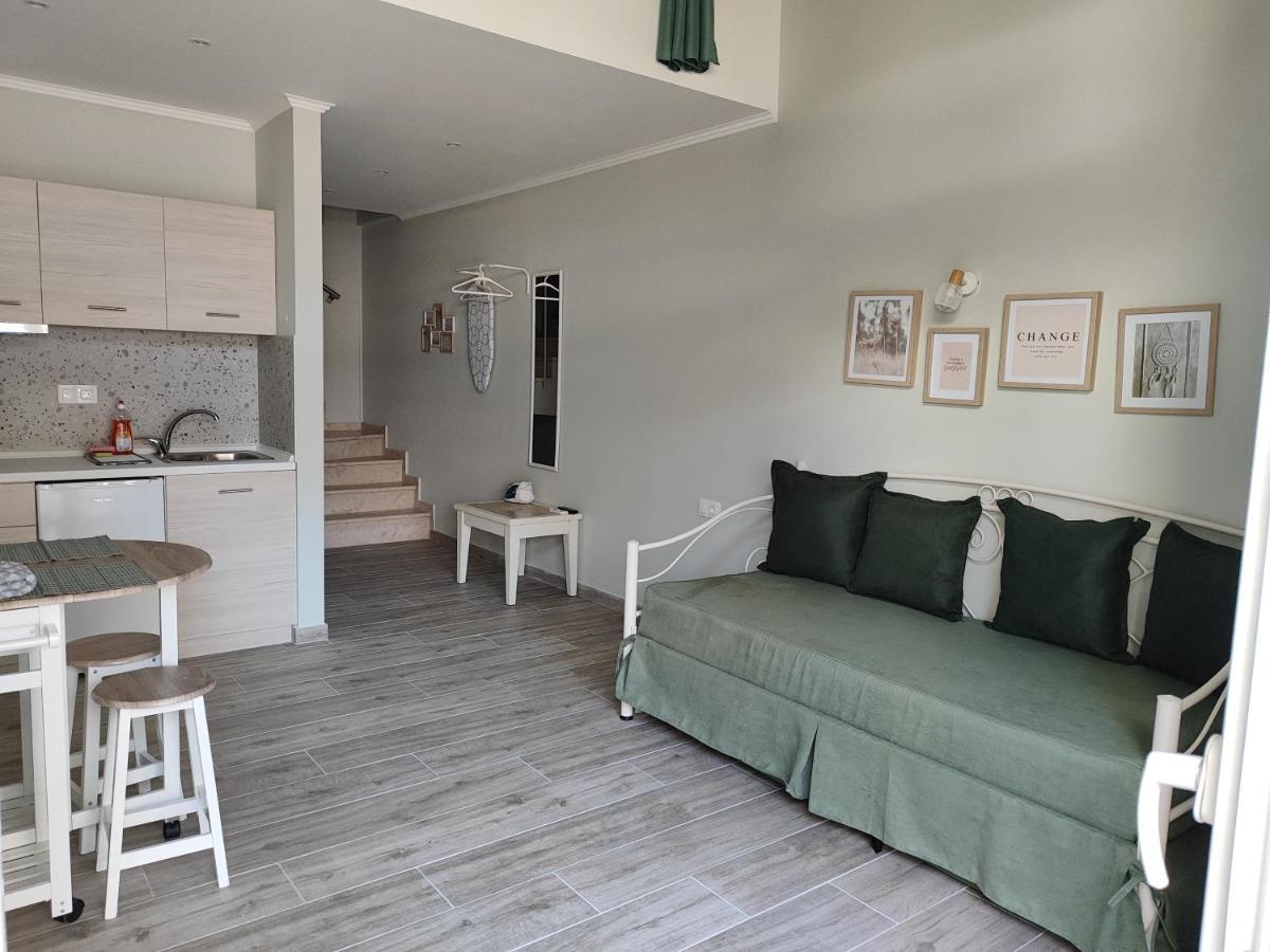 Kamares Suites 2 Nea Kallikrateia ภายนอก รูปภาพ