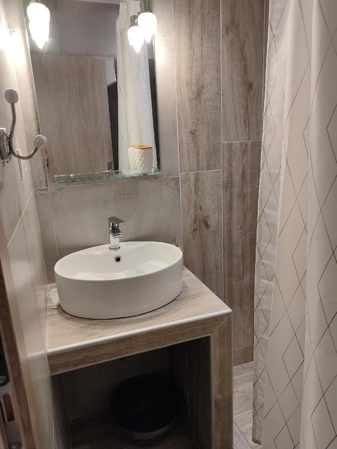 Kamares Suites 2 Nea Kallikrateia ภายนอก รูปภาพ