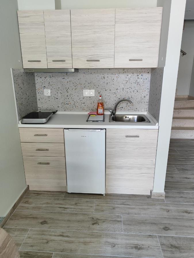 Kamares Suites 2 Nea Kallikrateia ภายนอก รูปภาพ